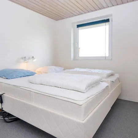 Semesterbostad 12 Person In Harbo Re *