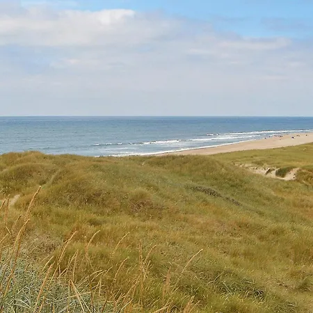 12 Person In Harboore-by Traum