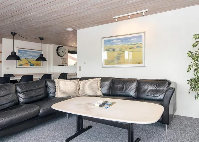 12 Person In Harboore-by Traum Vakantiehuis Harboør