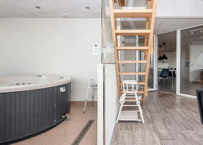 12 Person In Harboore-by Traum Vakantiehuis *