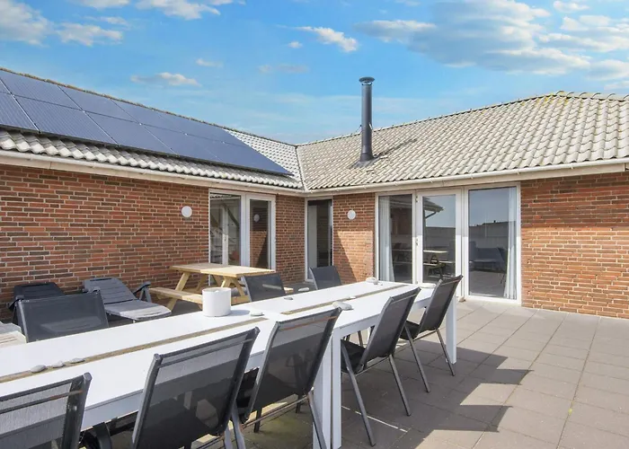 12 Person In Harboore-by Traum Vakantiehuis *